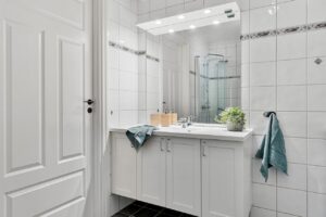 real estate, bathroom, interior design-7132382.jpg